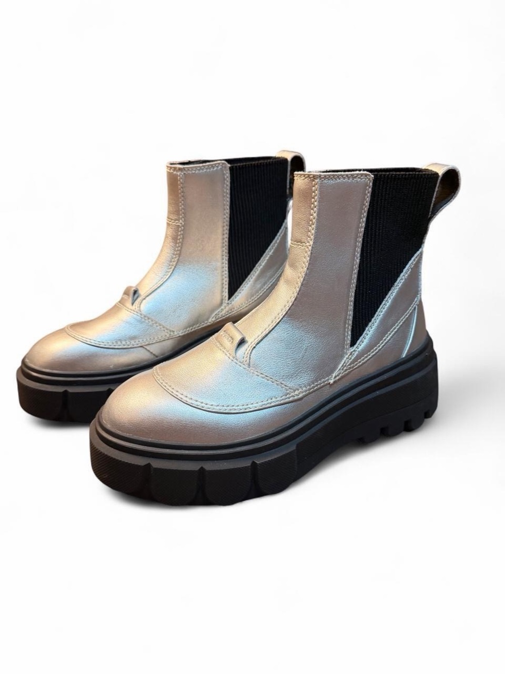 NWT Sorel Caribou X Chelsea Waterproof Boots 7 Silver Leather Platform